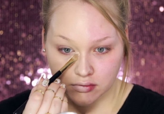 Našminkala je pola lica kako bi pokazala moć šminke, rezultat je doista impresivan (VIDEO)