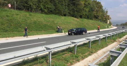 TEŠKA SAOBRAĆAJNA NESREĆA:  U sudaru dva automobila povrijeđeno pet osoba