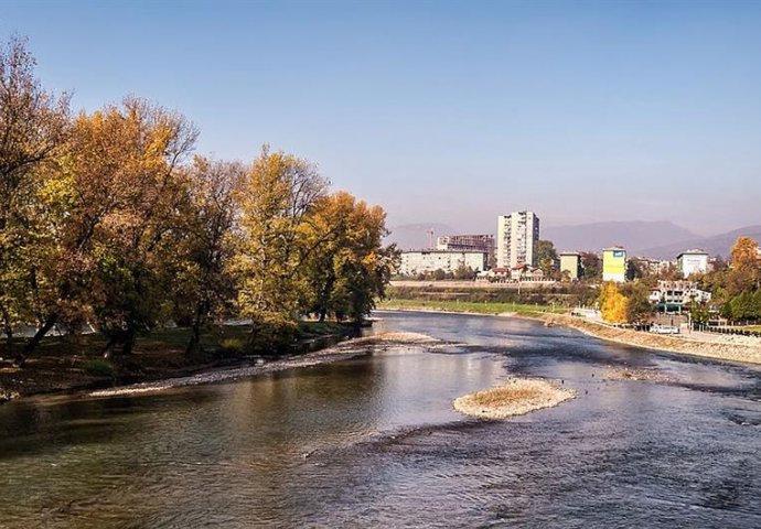 Policija nastavila pretragu za utopljenikom u rijeci Bosni