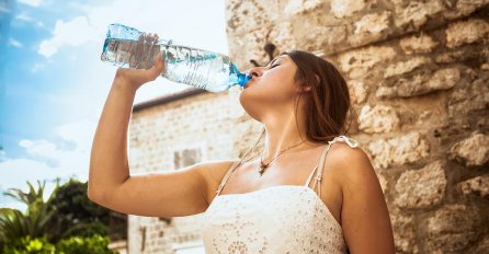 Pijete puno vode, a i dalje se osjećate umorno i žedno? Dehidracija ljeti nije jedini neprijatelj!