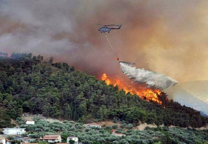 GORI ZAPADNI DIO! Veliki požar se bliži kućama