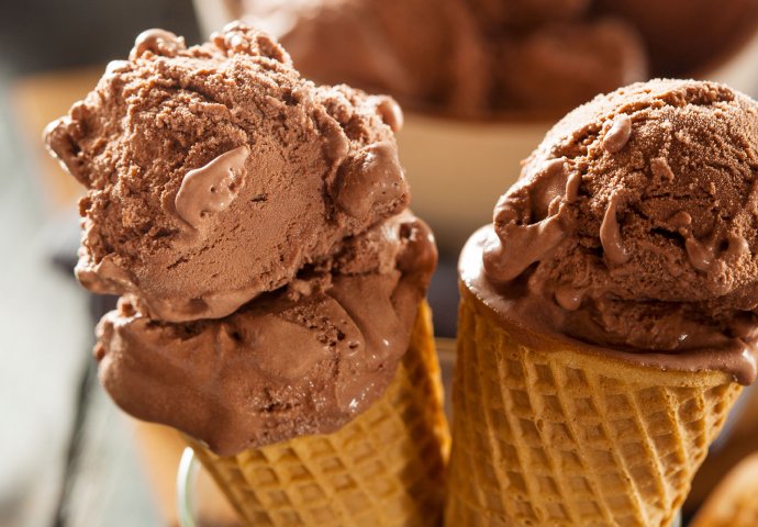 Sladoled vam se više NIKADA NEĆE ISTOPITI NA VRUĆINI: Pogledajte ovaj GENIJALAN TRIK!