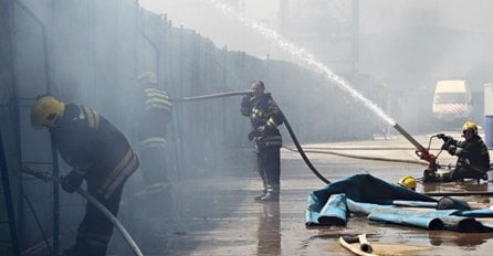 GORI FABRIKA KARTONA: Novi požar odnio još jedan život, ima i povrijeđenih