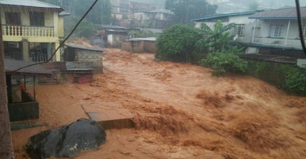 Stotine ljudi zatrpano u klizištima u Sijera Leoneu, cijelo brdo skliznulo u naselje