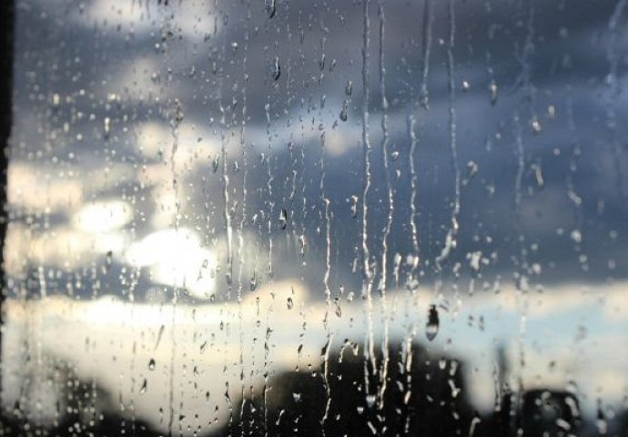 PRIPREMITE SE DANAS NA NEVRIJEME: Kiša, pljuskovi i grmljavina u cijeloj zemlji!