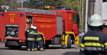 UŽASNA TRAGEDIJA:Tokom mise na okupljene vjernike palo je stablo i ubilo 11 osoba