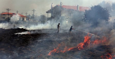 PROGLAŠENO VANREDNO STANJE: Grčke vlasti traže pomoć u gašenju požara