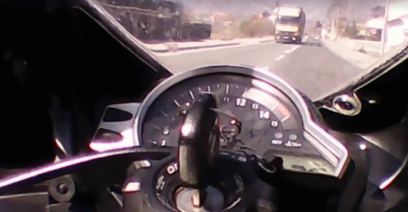 DIVLJAJU NA CESTAMA I JOŠ SE HVALE: Snimio jurnjavu od Mostara do Jablanice (VIDEO)