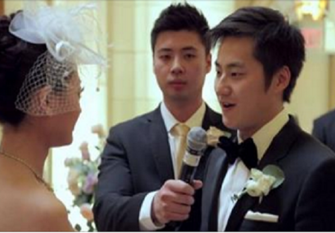 Bila je to sasvim obična svadba, a onda je mladoženja izvadio svog džinovskog pitona! (VIDEO)