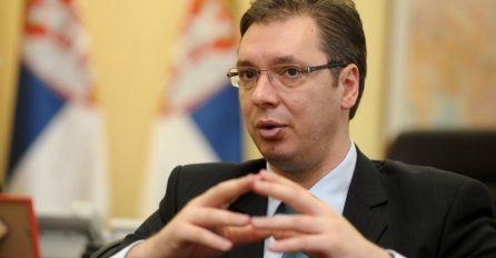 Bentley-em naletjeli na automobil u kojem je bio Aleksandar Vučić: PRIJETI IM DO 8 GODINA ZATVORA!