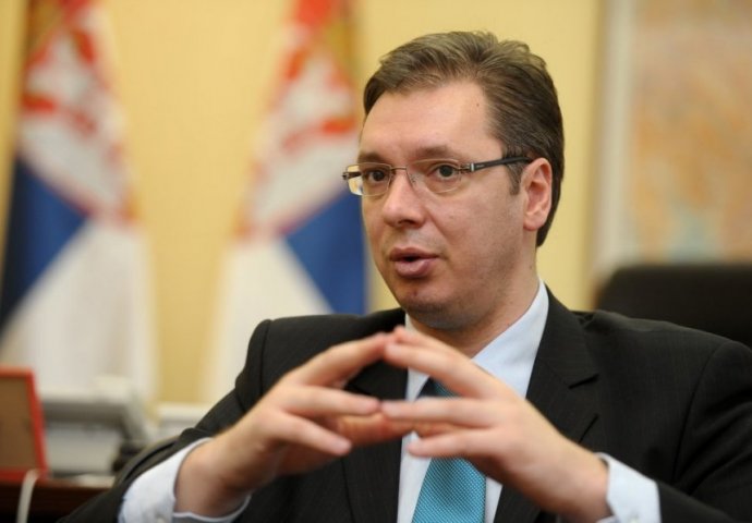 Bentley-em naletjeli na automobil u kojem je bio Aleksandar Vučić: PRIJETI IM DO 8 GODINA ZATVORA!