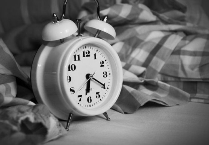 Ako ustajete u 6, 7 ili 8, evo kada MORATE na spavanje da biste se probudili ODMORNI!