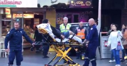 Automobil udario pješake u Sydneyu, više osoba povrijeđeno među kojima i beba