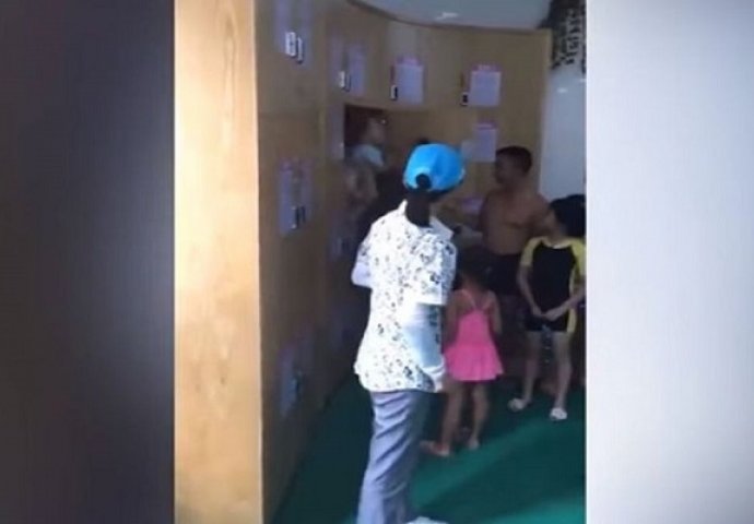 Uznemirujući snimak: Roditelji zaključali dijete u ormariću i otišli na bazen (VIDEO)