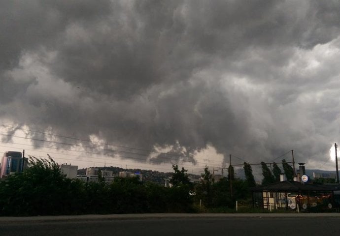 VELIKO NEVRIJEME POGODILO JUG ZEMLJE: Poginulo 12 ljudi