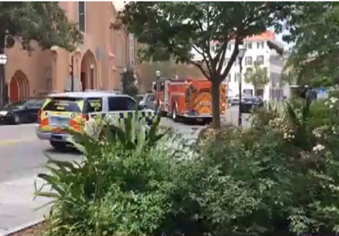 TALAČKA KRIZA PREKINUTA: Napadač (nezadovoljni zaposlenik restorana) u Charlestonu ranjen i uhapšen, jedna osoba ubijena, policija iznijela tijelo