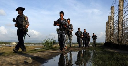 U sukobima vladinih snaga i Rohingja muslimana ubijena 71 osoba