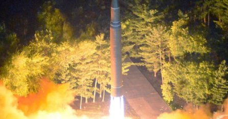 Sjeverna Koreja ispalila tri projektila kratkog dometa u more