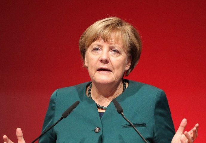 Njemačka kancelarka Angela Merkel: Treba drastično smanjiti broj izbjeglica 