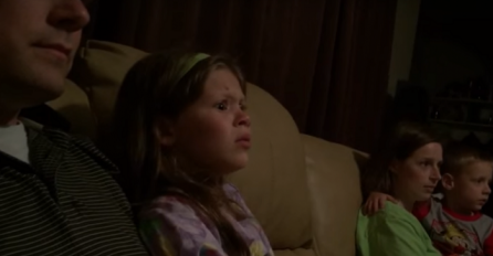 Tata snimio urnebesne reakcije kćerke dok su gledali 'Star wars' (VIDEO)