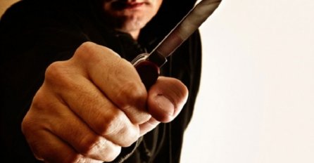 SRAMOTA: Maskirani razbojnik, uz prijetnju nožem, opljačkao turistice 