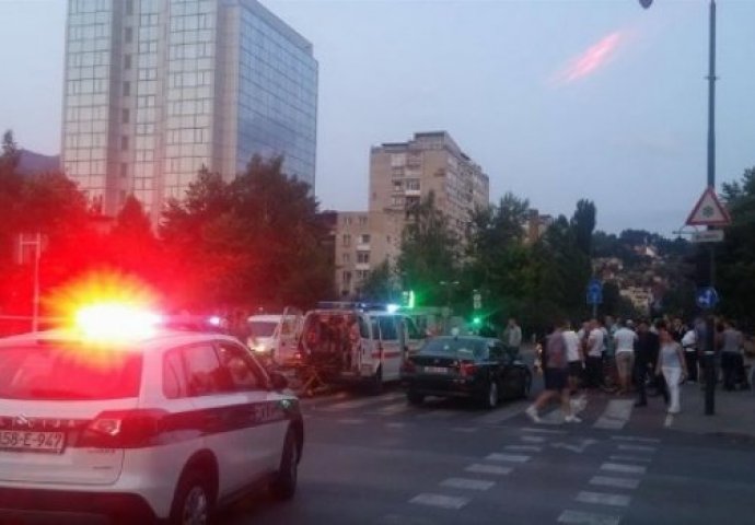 Saobraćajna nesreća u Sarajevu: Maloljetnica pala s motora