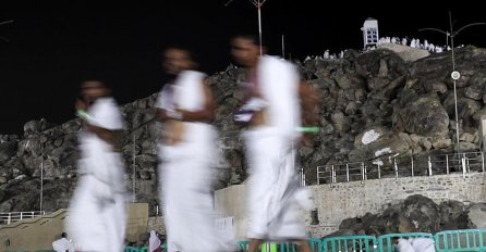 Muslimani u Meki započeli hadž