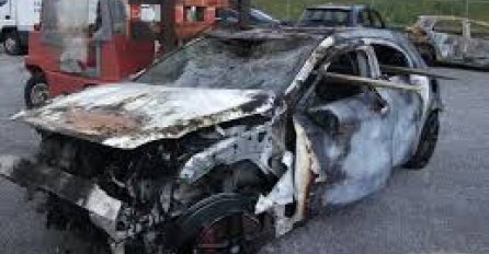 UŽASNO: Izgorio automobil od šumara