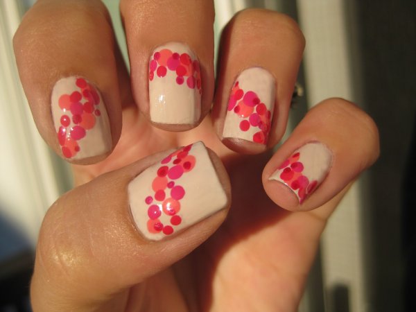 pink-polka-dot-nails2