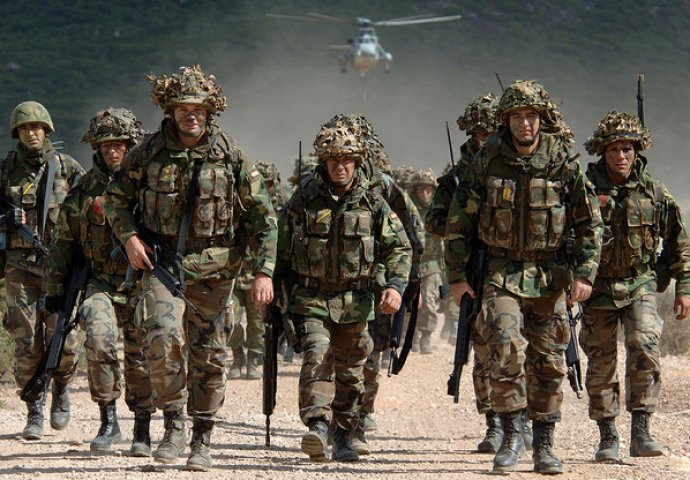 MISIJA PTPORE: Hrvatski vojnici nakrcani hrvatskom opremom i oružjem ispraćeni u Afganistan