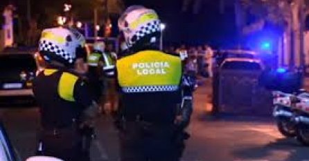 Novi teroristički napad? Automobilom uletio u kafić pun ljudi, ima povrijeđenih (FOTO)