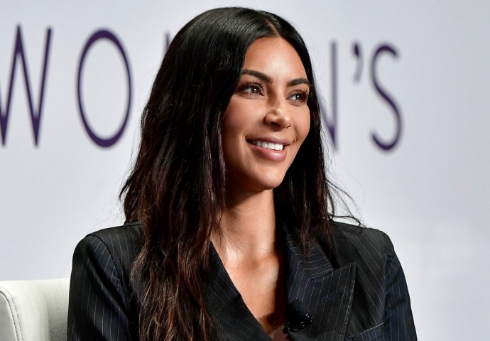VIŠE NIJE CRNKA: Kim Kardashian pokazala novu popularnu boju kose