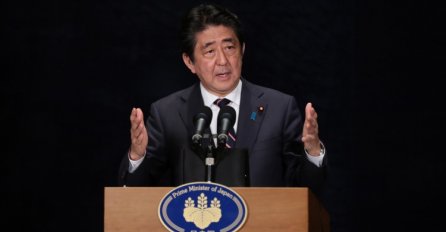 Japanski premijer se složio s Putinom: Sjevernokorejska proba prijetnja je miru