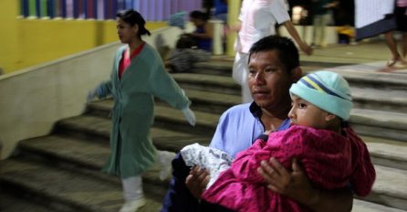 U Meksiku, u najsnažnijem potresu u proteklih 100 godina, poginulo 15 ljudi