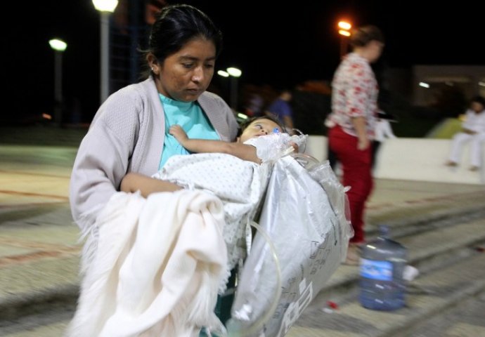 Broj poginulih u razornom zemljotresu u Meksiku porastao na 32