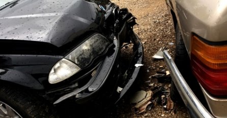 IZGUBIO KONTROLU NAD AUTOMOBILOM – U nesreći povrijeđena jedna 