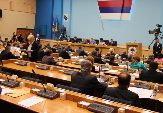 CCI - Osamnaest poslanika parlamenta RS nije postavilo nijedno pitanje