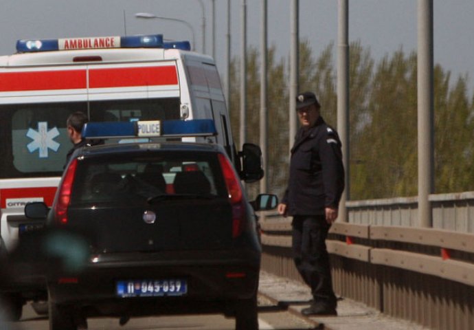 TRAGEDIJA: Muškarac preminuo od srčanog udara tokom vožnje automobila!