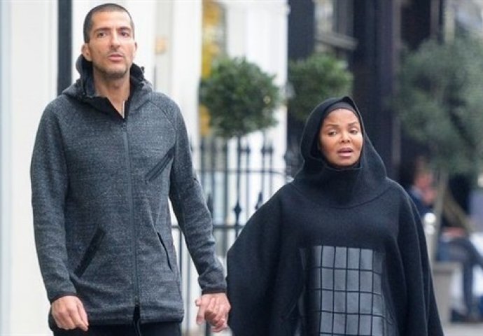 U trudnoći nosila hidžab, postala majka u 50-oj godini života: A onda se pojavila u PREUSKOJ KOMBINACIJI i pokazala svoju figuru nakon porođaja!