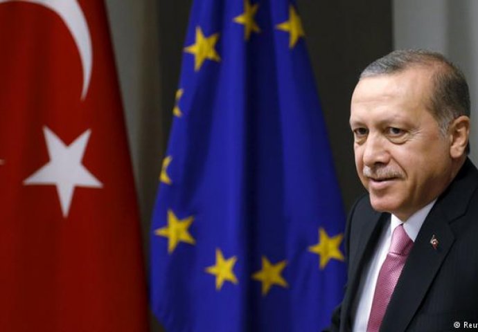 TURSKA UPOZORAVA: Njemačka je opasna za Turke, u državi vladaju rasizam i ksenofobija