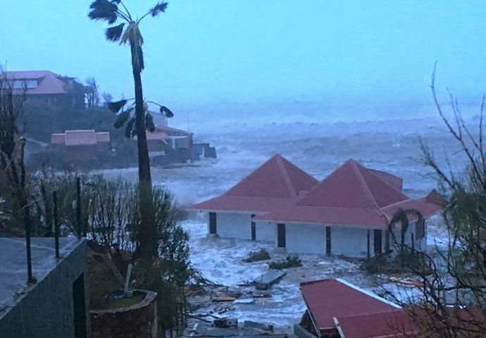 U klizištima nakon uragana Katie smrtno stradale dvije osobe