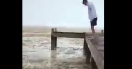 ŠOKANTNI PRIZORI: Uragan Irma isisao vodu iz okeana, ugledalo se dno (VIDEO)