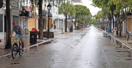 POČELO JE: Snaga i brzina uragana Irma se pojačala, BROJ POGINULIH PORASTAO NA 25, danas udara na Floridu! (FOTO)