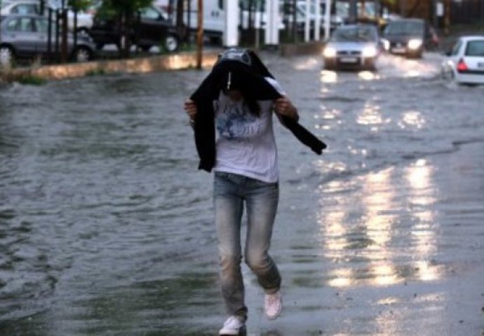 I ONO ŠTO SLIJEDI NIJE NIMALO DOBRO: Temperatura za samo jedan sat pala čak 10 STEPENI! (FOTO)