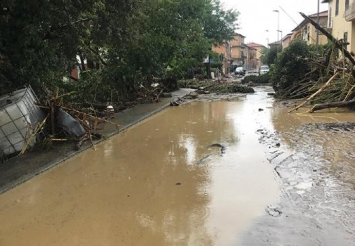 CRNI BILANS: Nakon strašnog nevremena raste broj poginulih 