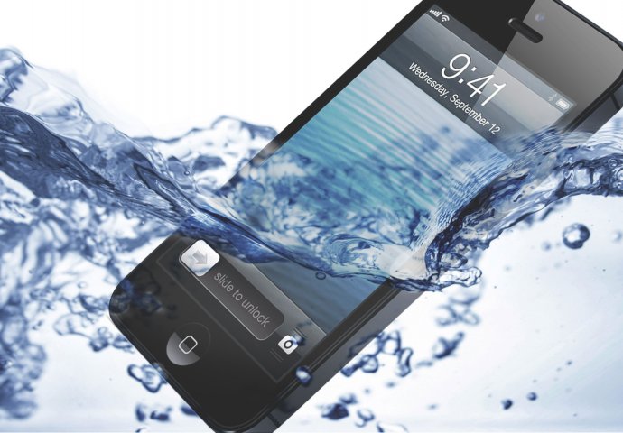 Ovo nikako ne smijete raditi ako vam je mobitel pao u vodu! 