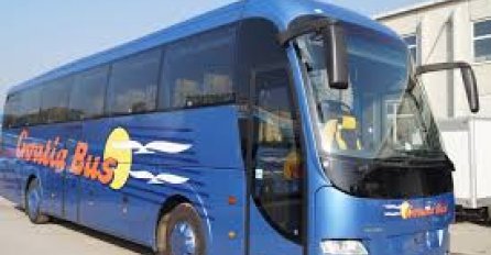 Pijan vozio autobus i krivudao: Putnici molili vozača da se zaustavi