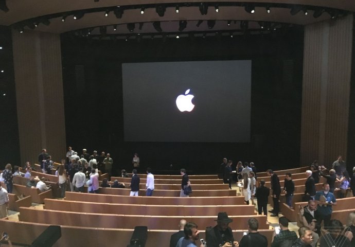 ZAVIRITE U APPLE PARK: Apple predstavio svoje novo sjedište (FOTO)