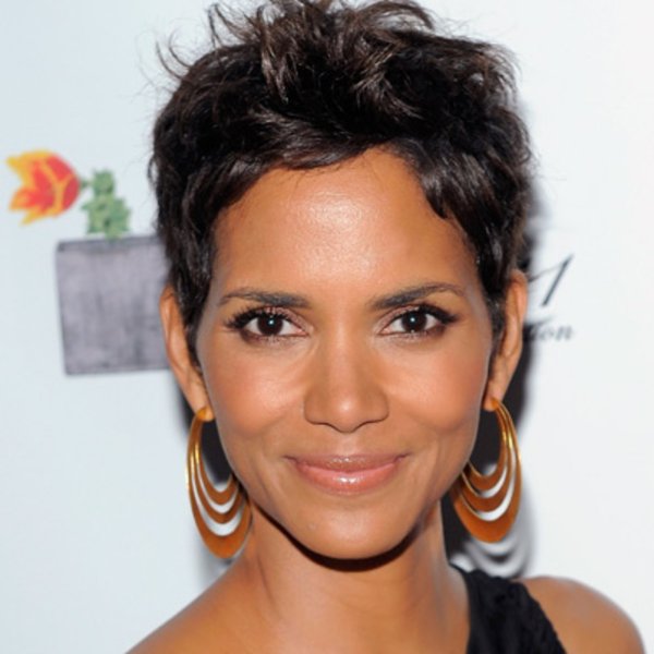 halle-berry-9542339-1-402