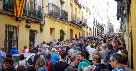 Stotine prosvjednika u Madridu podržavaju referendum o nezavisnosti Katalonije